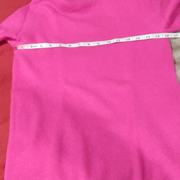 Cashmere sweater by Bloomingdales - Picture 8 of 13